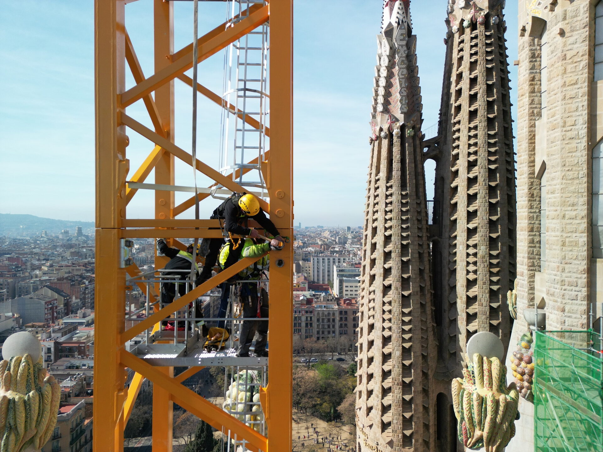 Tecnico grua torre sagrada familia Responsabilidad en el montaje de grúas torre